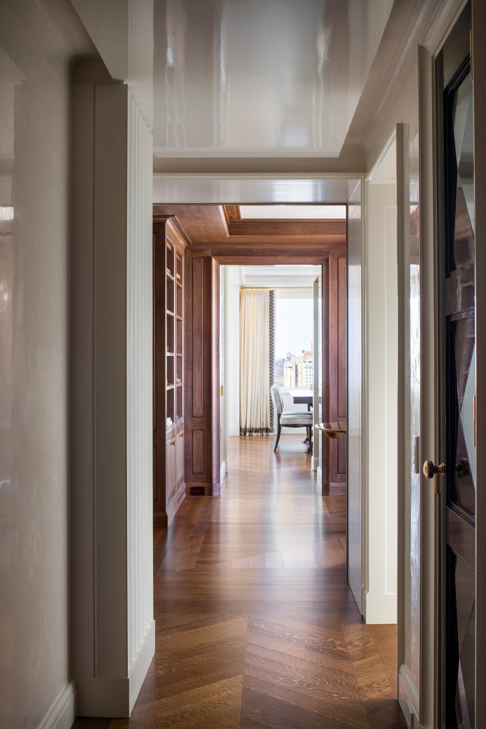 Apartment on Fifth - Mitchell Studio